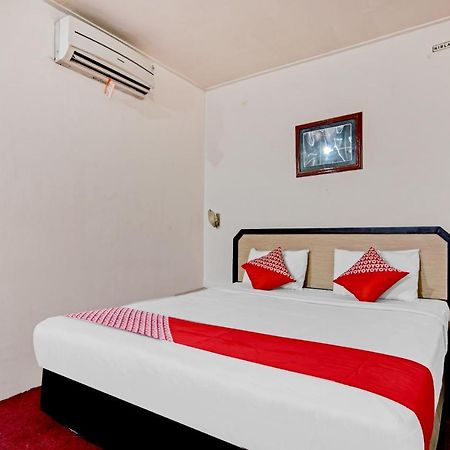 Oyo 90697 Hotel Wisata Dumai Exterior foto